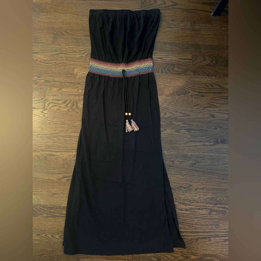 Soluna - Black Swimsuit Coverup